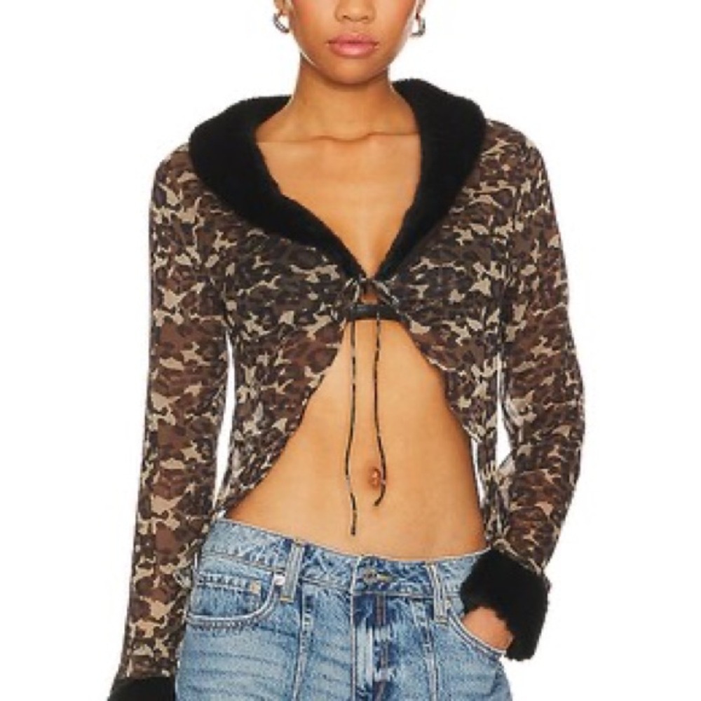 NWT Superdown lorena tie front top leopard Sheer Top with Black Trim